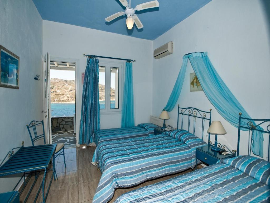 Vana Holidays Ornos  Zimmer foto